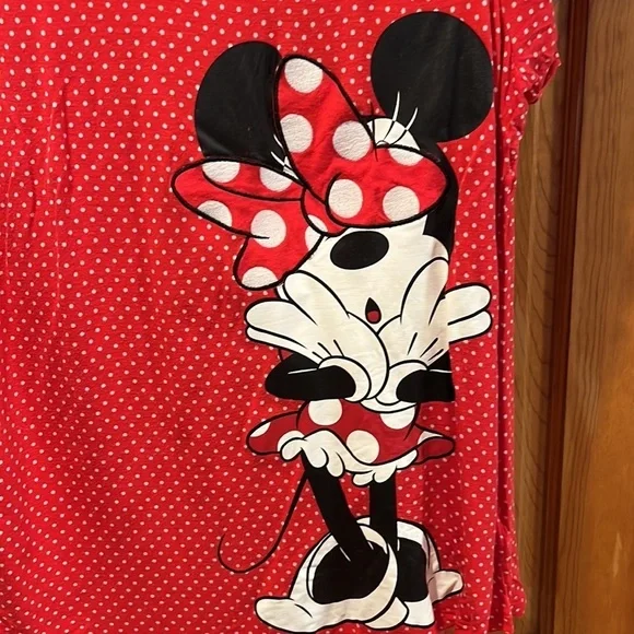 DISNEY park red with white polka dot Minnie Mouse short sleeve top size 1X . - Picture 3 of 4